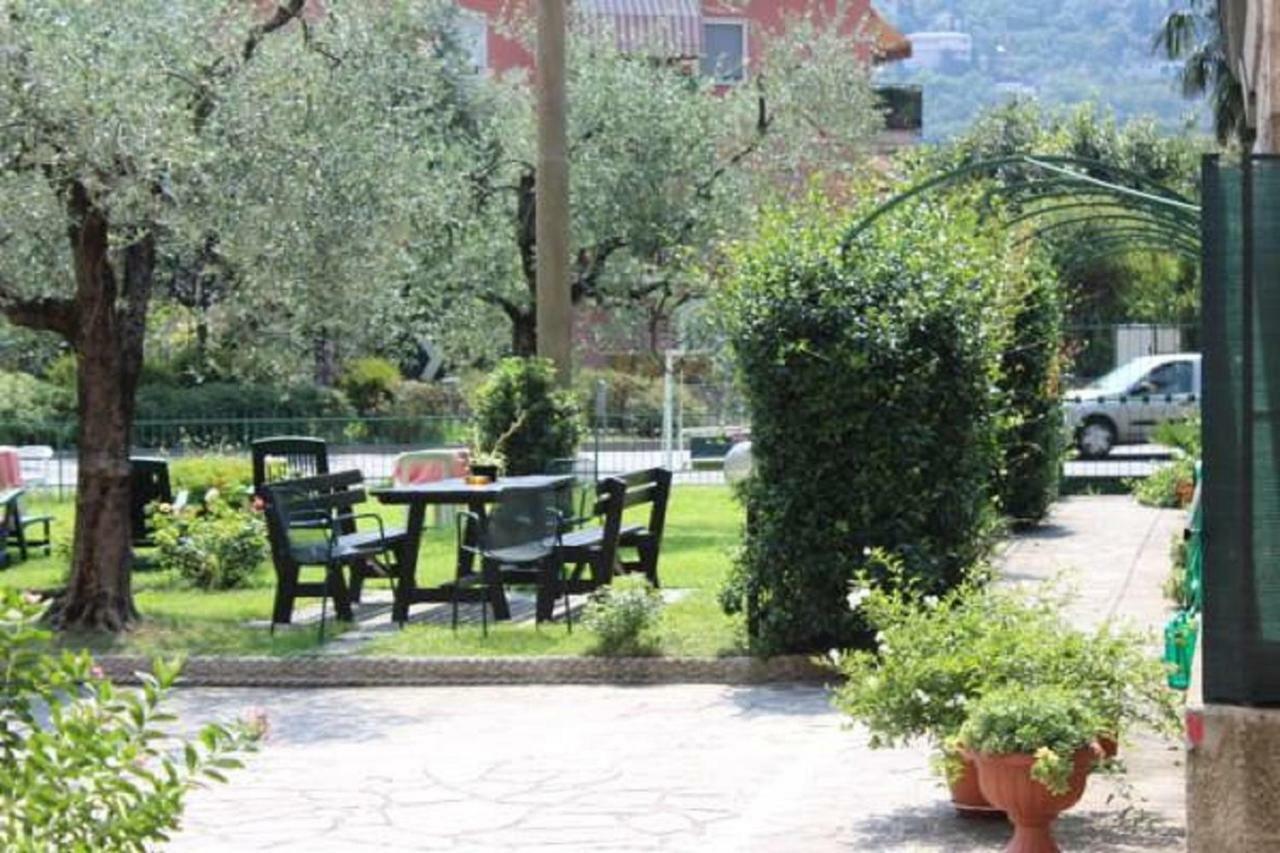 Villa Marina Torbole Sul Garda Eksteriør billede
