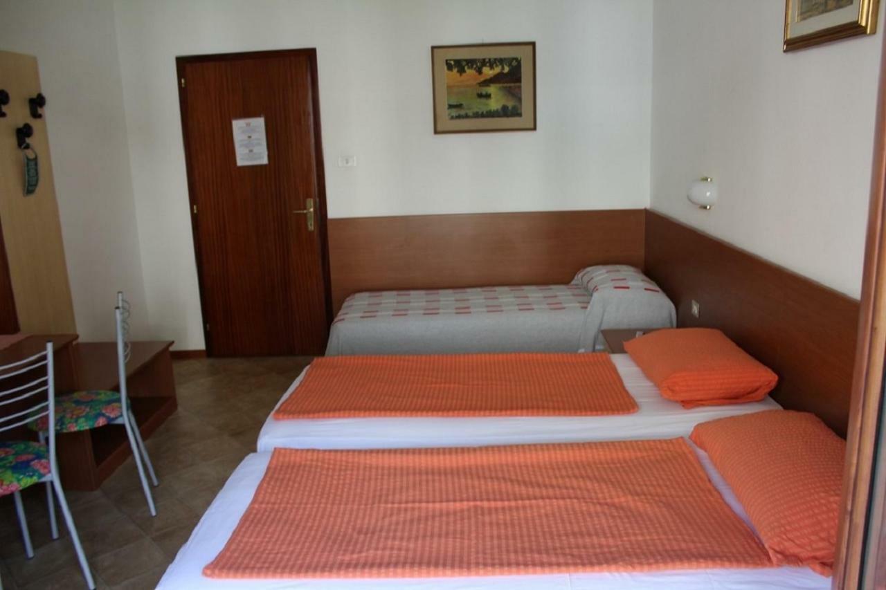 Villa Marina Torbole Sul Garda Eksteriør billede
