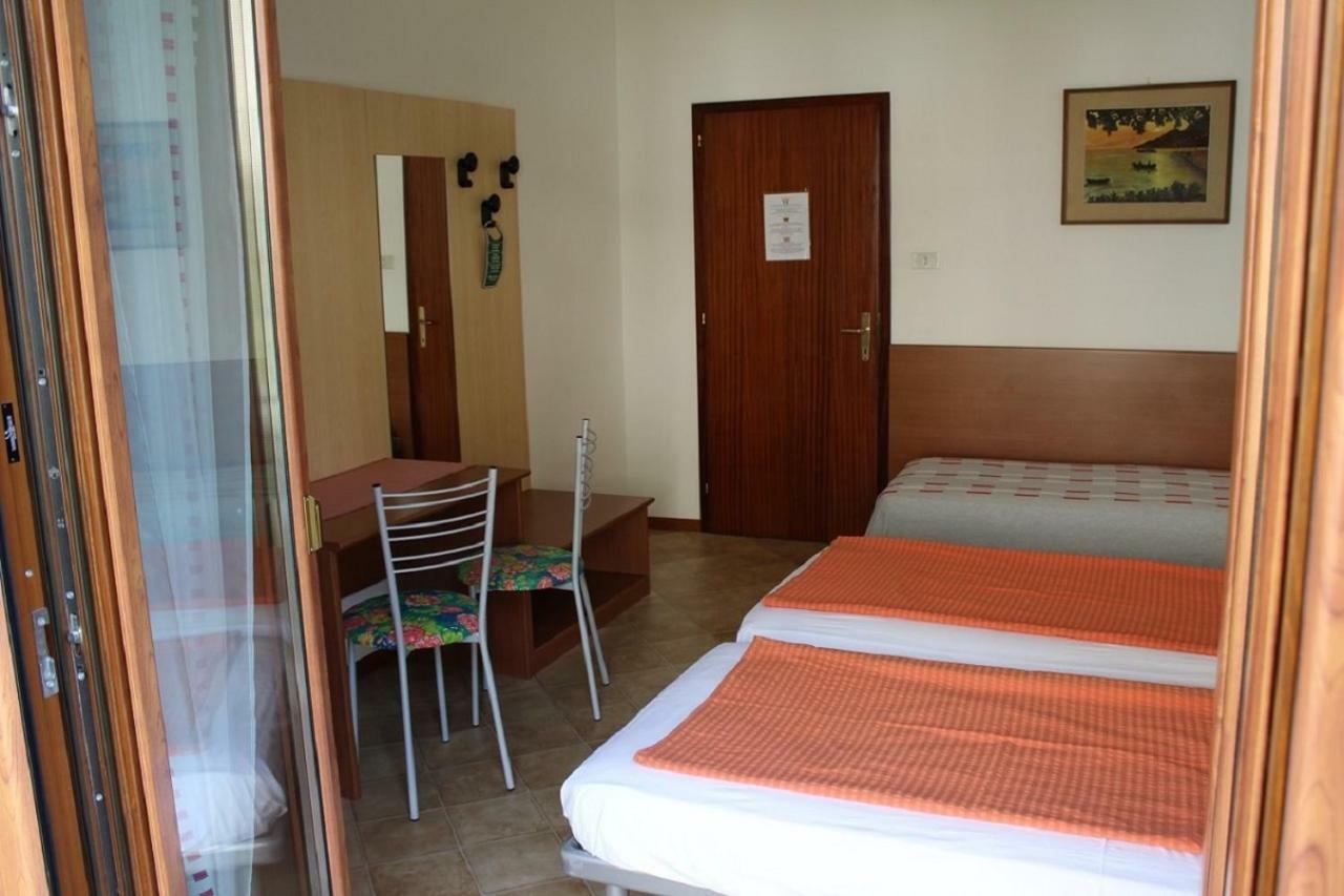 Villa Marina Torbole Sul Garda Eksteriør billede